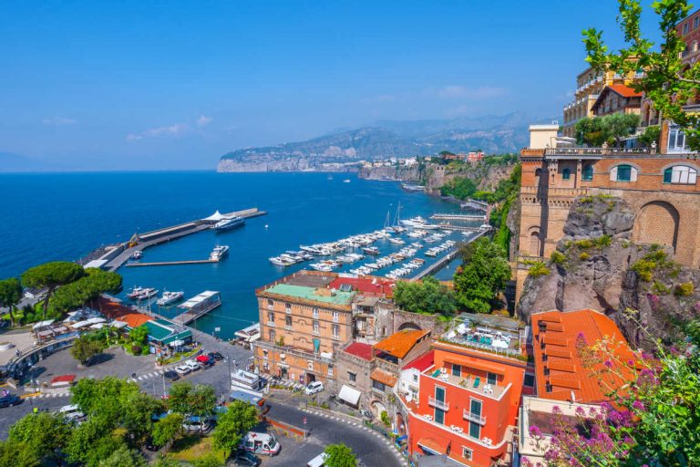 Amalfi Coast Itinerary with Kids – Pompeii, Sorrento, and Capri